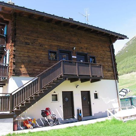 Art Apartments Casa Napell Ливиньо Экстерьер фото