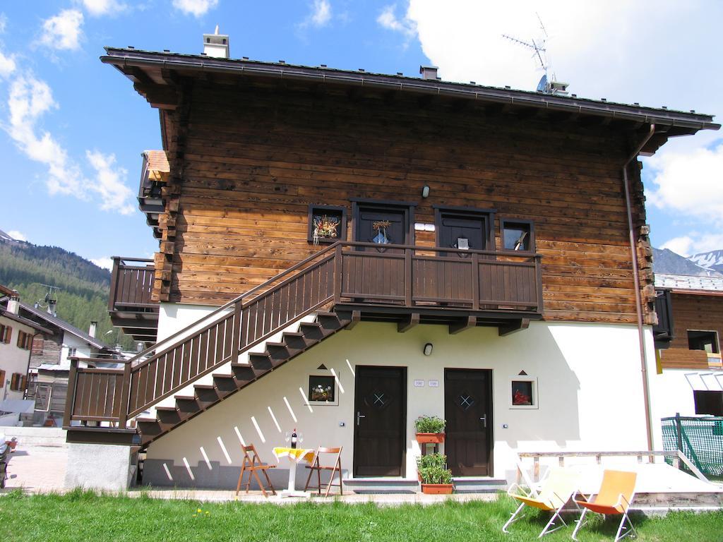 Art Apartments Casa Napell Ливиньо Экстерьер фото