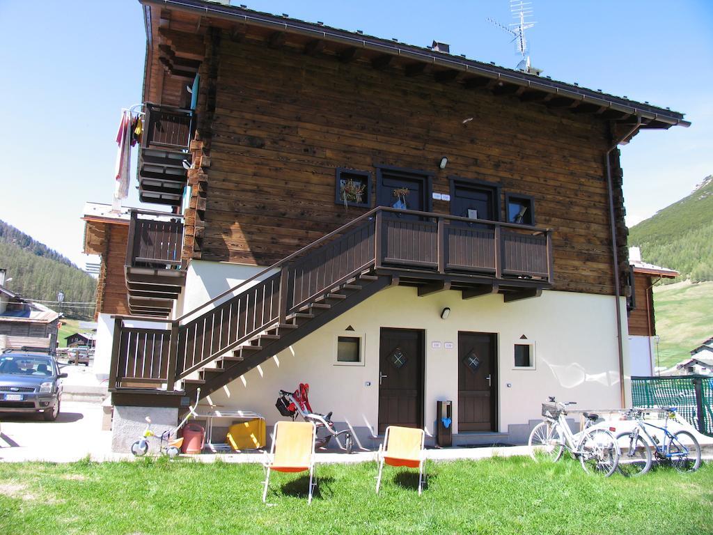 Art Apartments Casa Napell Ливиньо Экстерьер фото