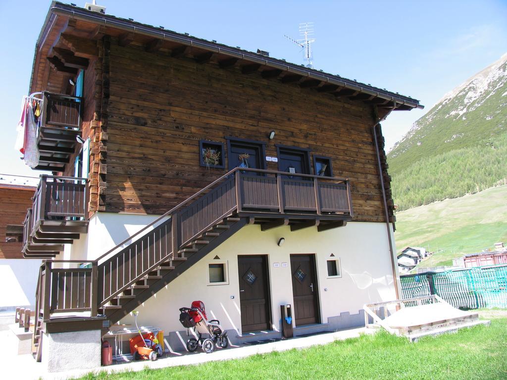 Art Apartments Casa Napell Ливиньо Экстерьер фото